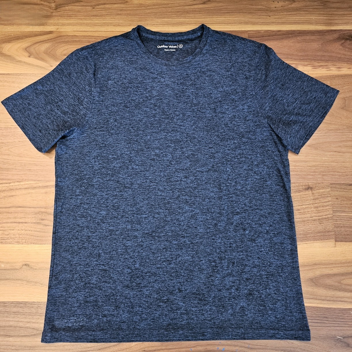 Outdoor Voices Mens M Navy CloudKnit Performance T-Shirt Short Sleeve UPF NWOT gallery