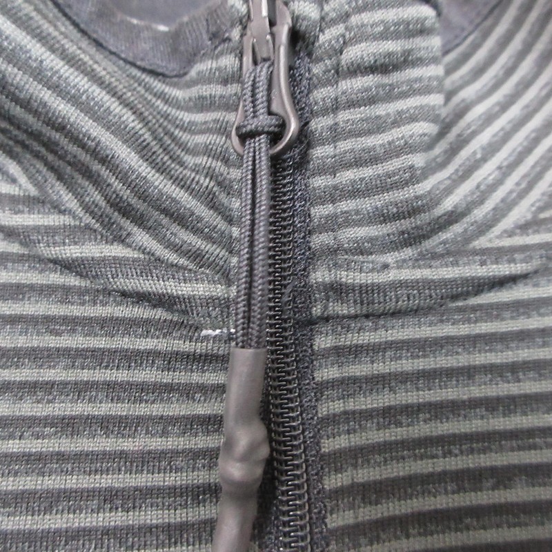 Under Armour Pullover Mens Medium Gray Black ColdGear Quarter Zip Striped Loose gallery