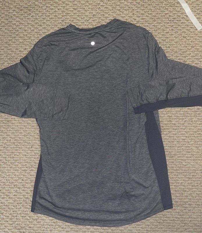 Lululemon Mens Gray Long Sleeve Stretch Metal Tech Run Pocket T Shirt XL gallery