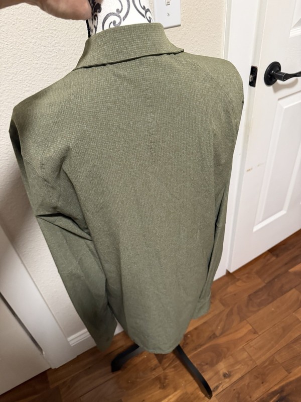 Men’s Lululemon Airing Easy Ventlight Green Long Sleeve Polo Top M gallery