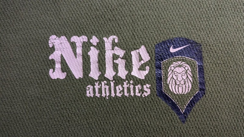 Nike Athletic Men's Textured Two-Tone Green Pullover Size XL Pre-owned gallery