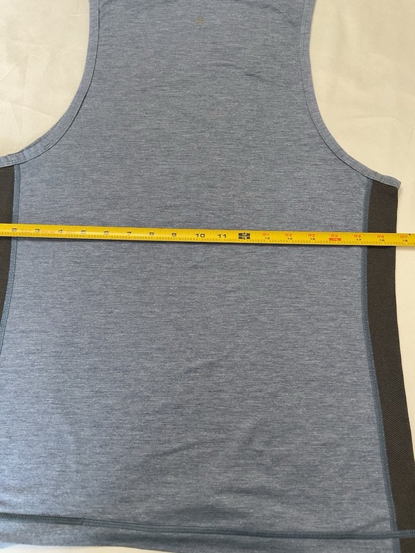 Lululemon Men's Blue/Black Mesh Sleeveless Scoop Neck Stretch Tank Sz M gallery