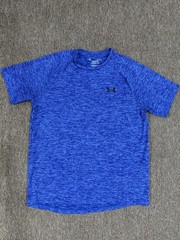 800 Under Armour HeatGear “The Tech Tee” Men’s Blue M Short Sleeve Loose Shirt