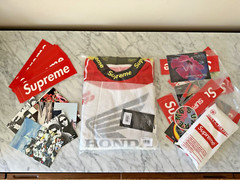 *RARE NEW WITH TAGS* SUPREME x Honda x Fox Racing Jersey Men’s Size M