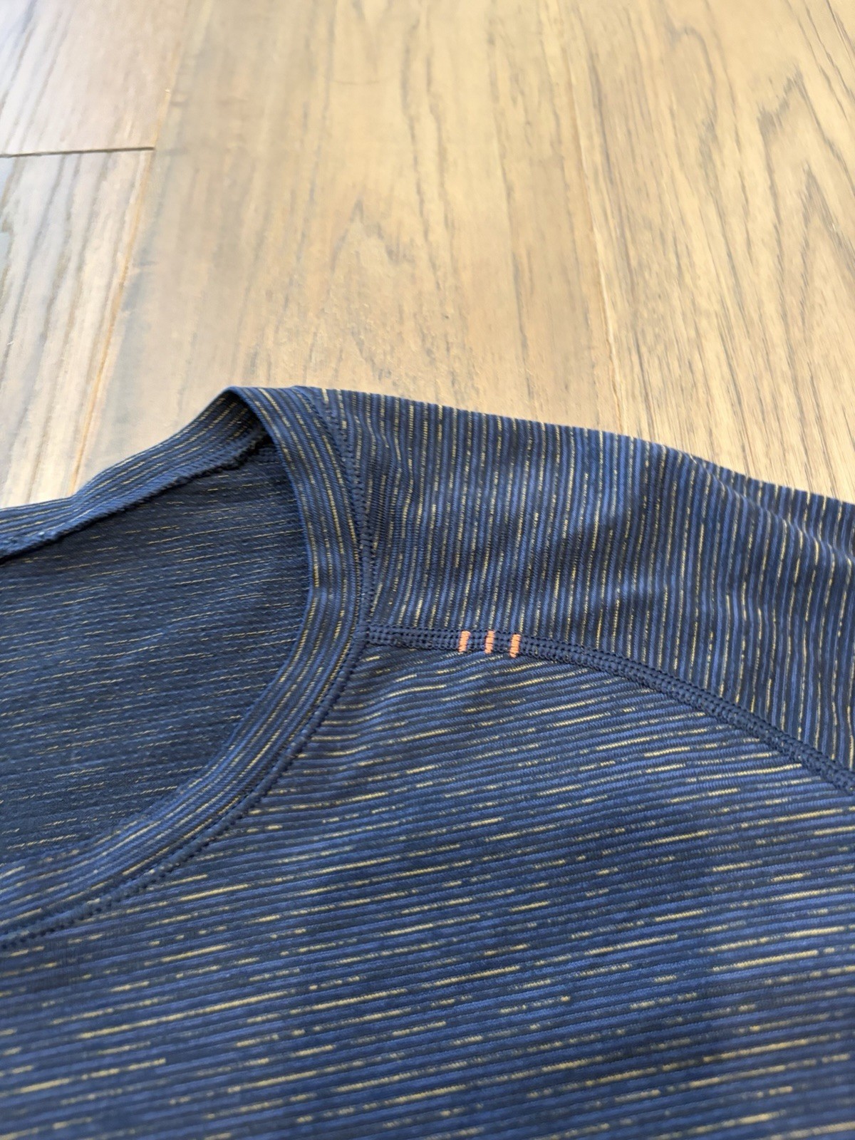 Lululemon Metal Vent Tech Long Sleeve Shirt – Size Large – Blue/Multi gallery