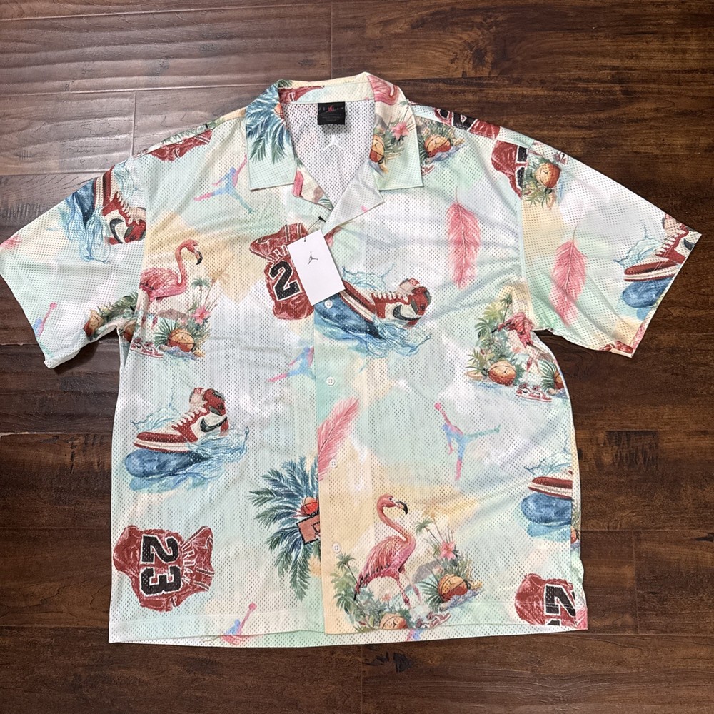 NWT Jordan Nike Top Shirt Button Front Essentials Tropical Print Men's L. E1