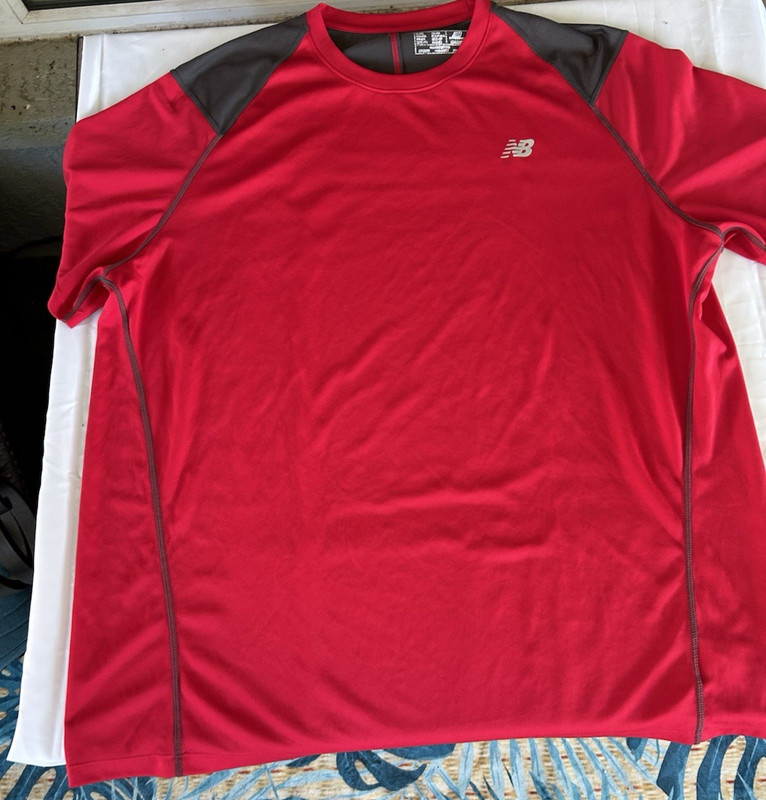Men's New Balance Running Shirt red gray XXL Lightning Dry Fabric Logo gallery