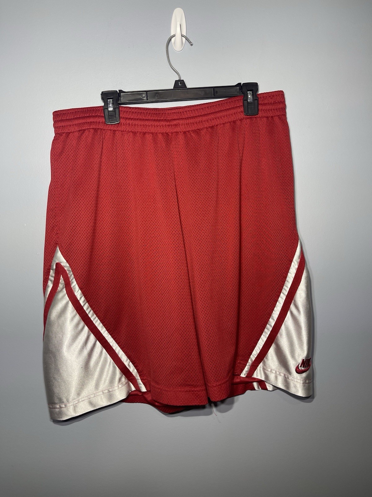 Nike Red Basketball Uncompromising Excellence Mesh Shorts XXL Vintage Grey Tag gallery