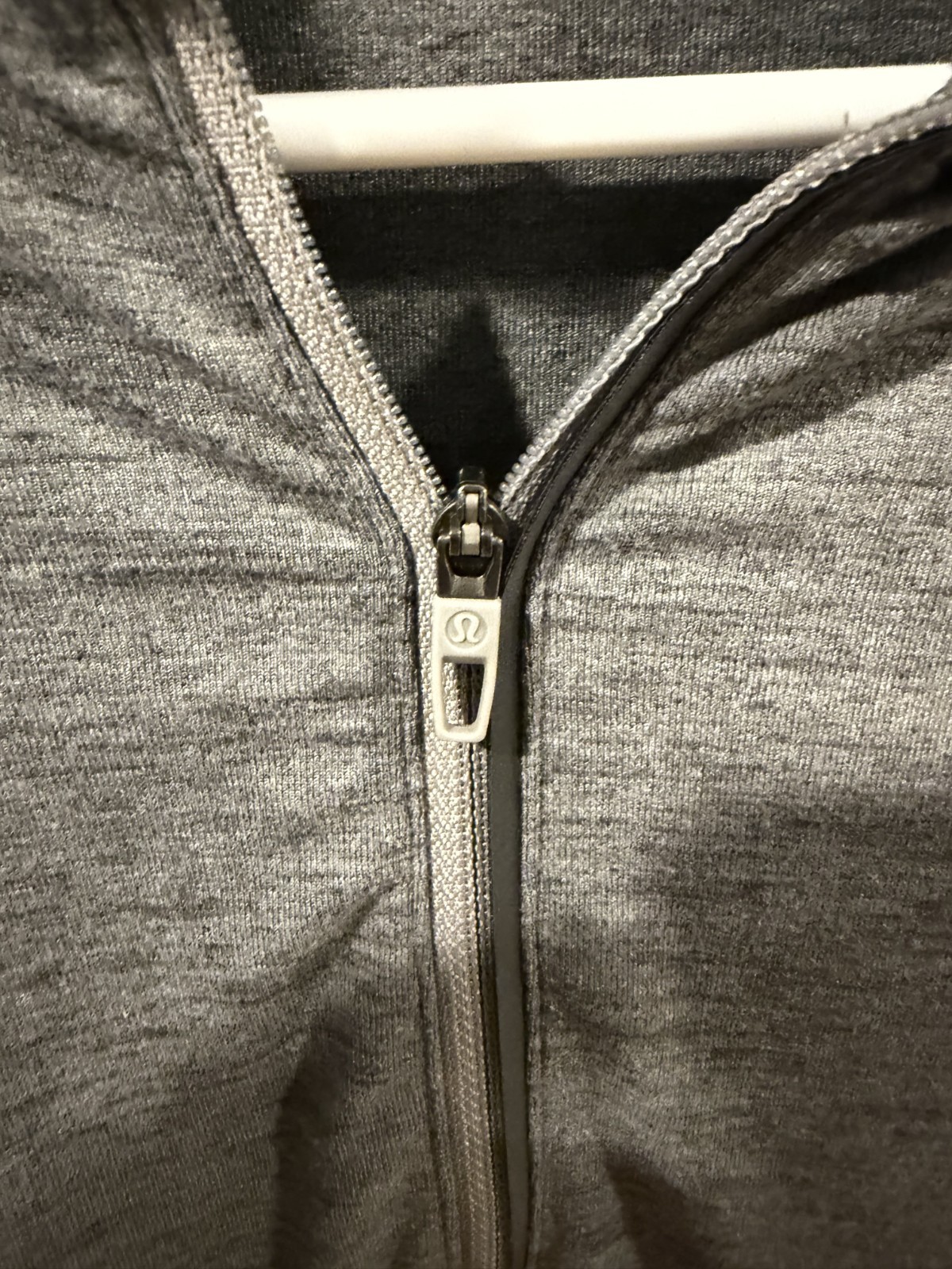 Lululemon Men's 1/2 Zip Pullover Long Sleeve Heather Gray Metal Vent Tech Style gallery