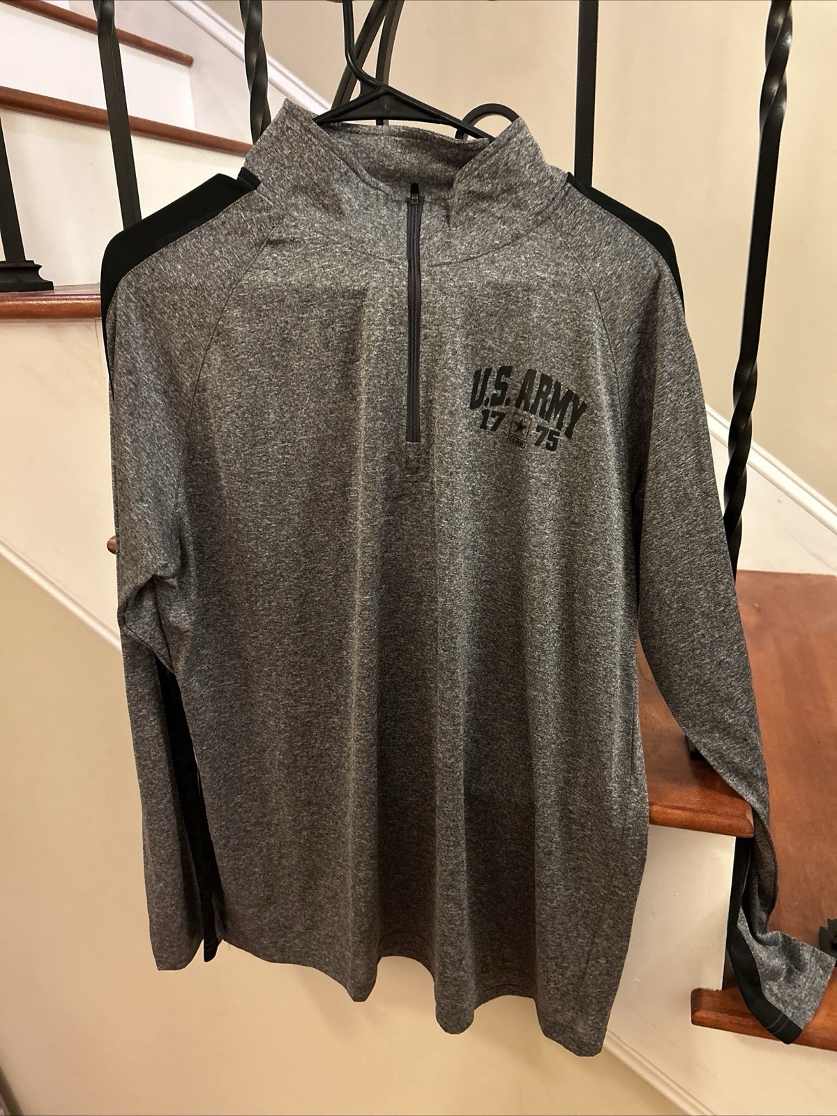 Men's US Army 1775 Gray 1/4 Zip Pullover M Long Sleeve Activewear Top Zipper gallery