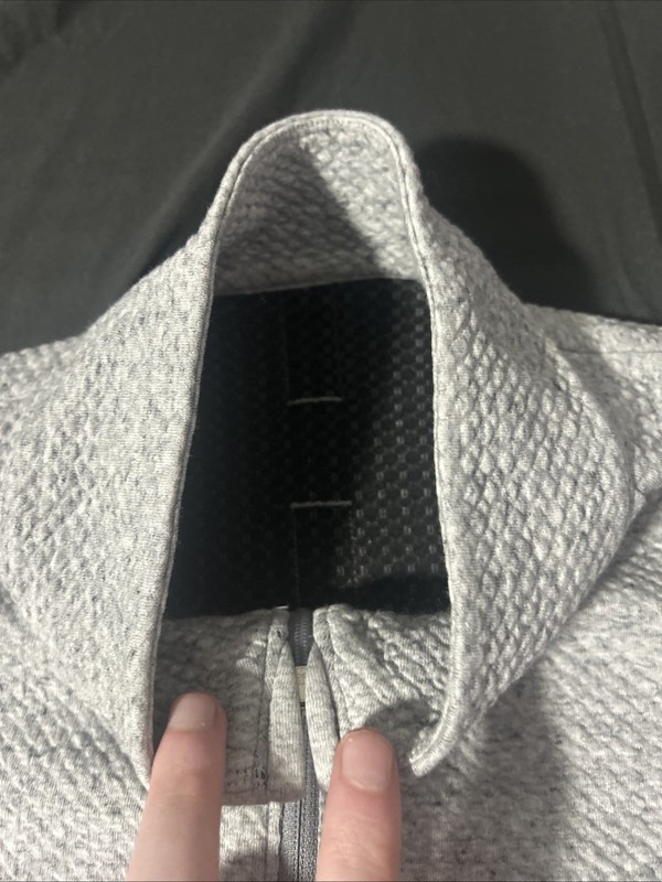 Lululemon Men’s At Ease Half Zip Size L gallery