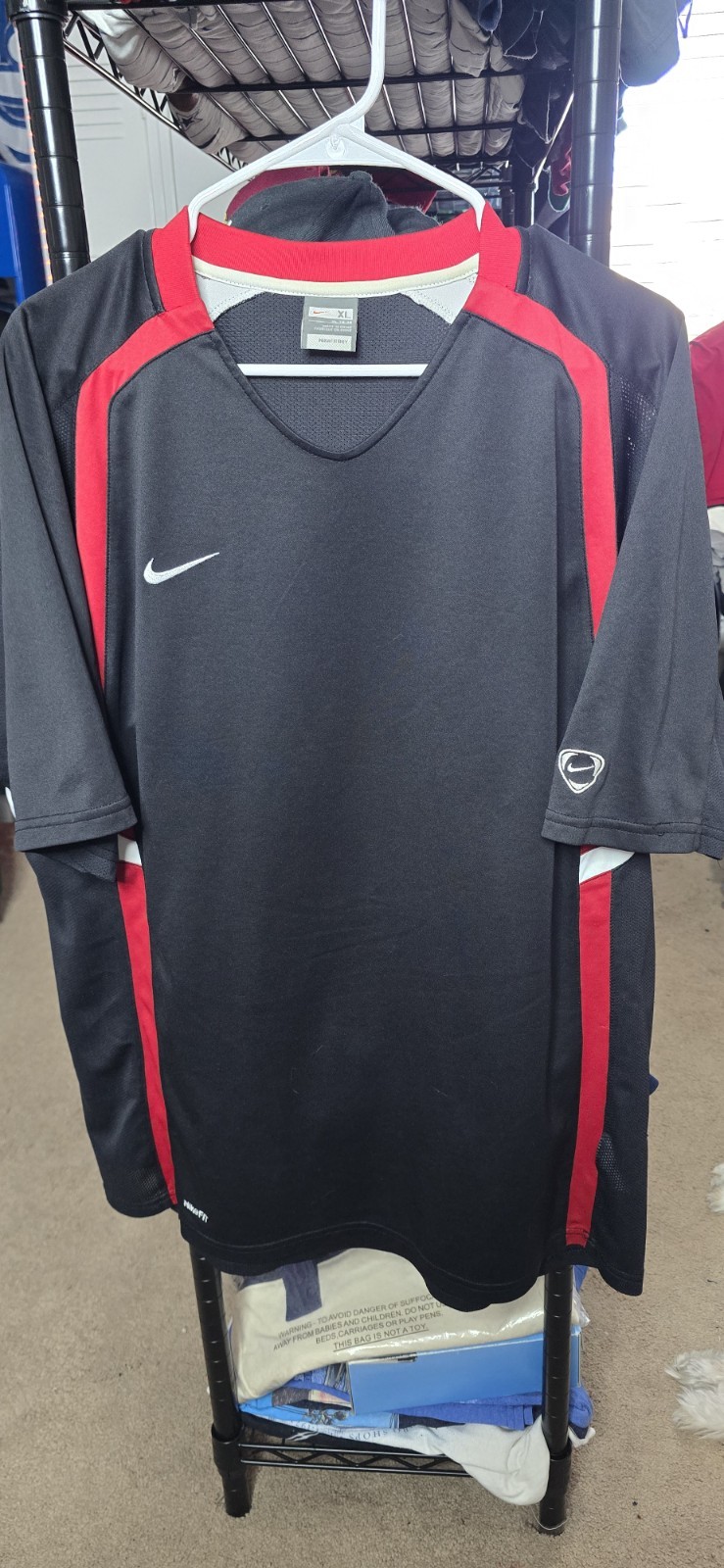 Nike Fit Dry 100% Polyester RN#56323 Size XL Multicolor 31X23 gallery