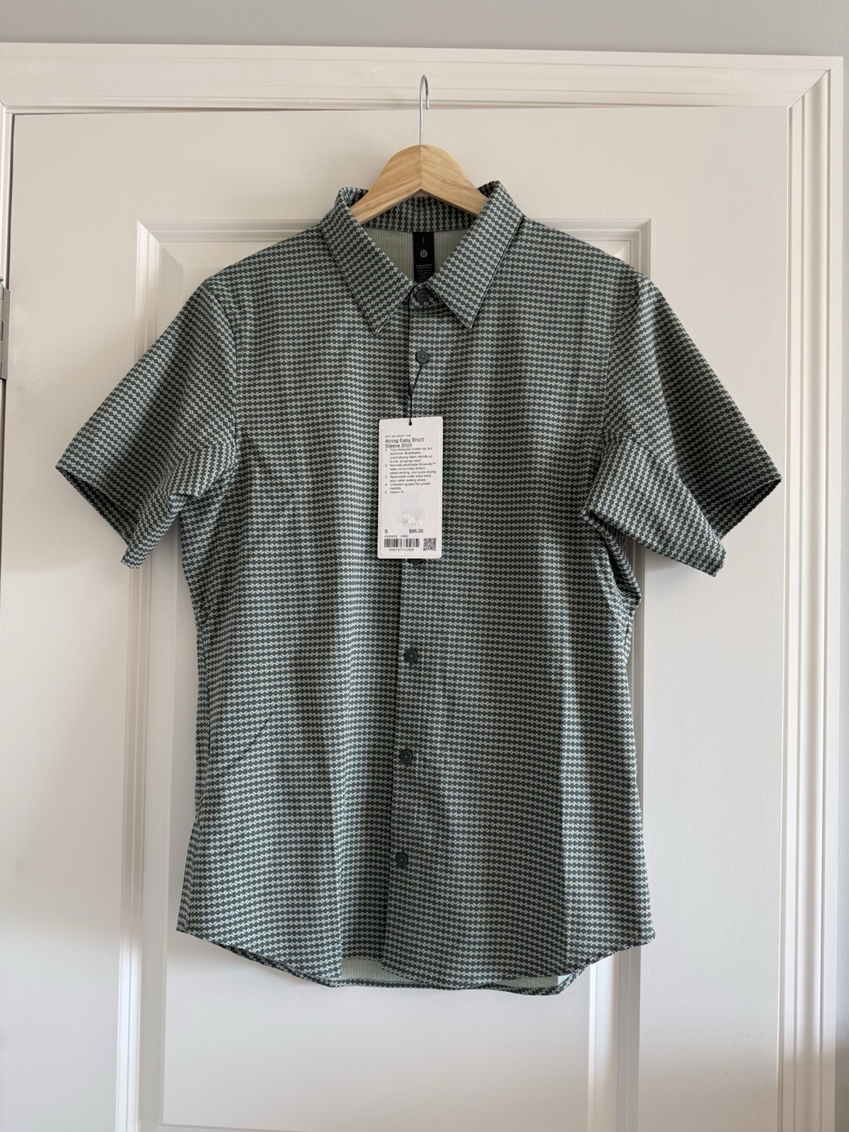 Lululemon Airing Easy Short Sleeve Shirt Men Size S CHEH New gallery