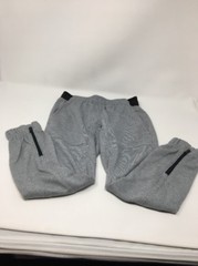 Under Armour SC30 Boy’s Athletic Warm Up Pants Size YXS Gray Pockets Leg Zip