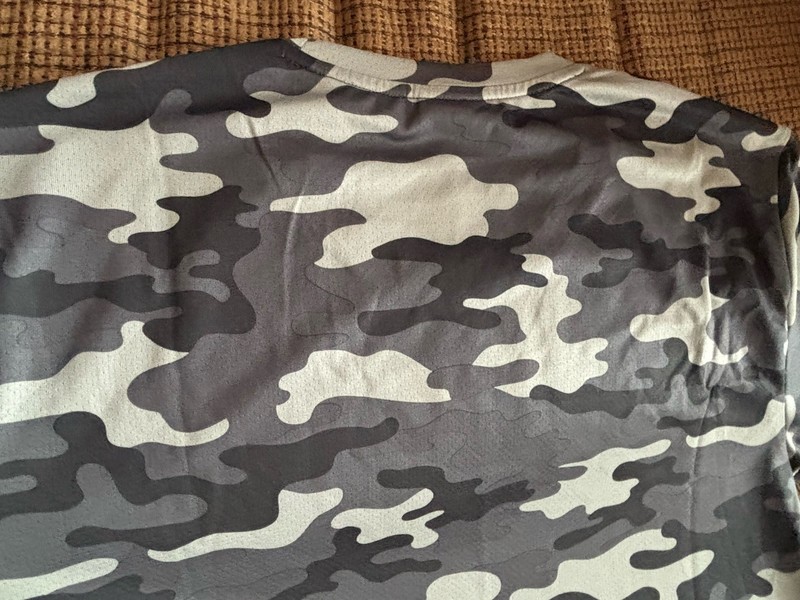 Gymshark Adult Poly Mesh Training S/S Slim T-Shirt Camo Black Gray White - NWOT! gallery