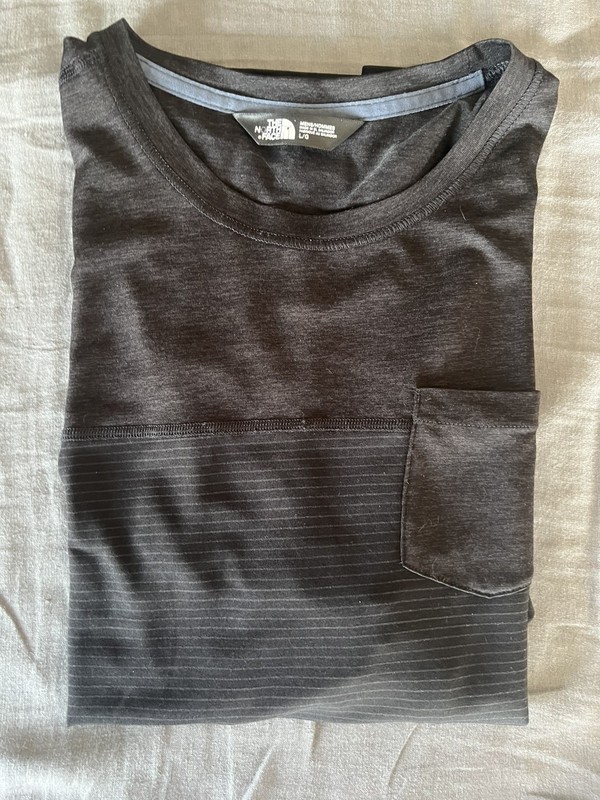 The North Face Men's Flashdry Athletic Shirt-Large black striped with pocket gallery