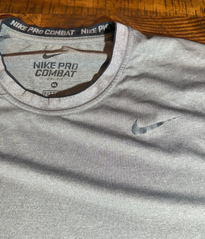 Nike Shirt Men`s Size XL Gray Pro Combat Dri Fit Short Sleeve Athletic gallery