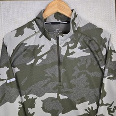 NIKE Mens Size XL Woodland Camouflage Lightweight 1/4 Zip Pullover Reflective