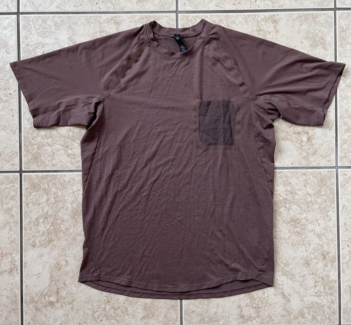 Lululemon Mens Ventilated Hiking Short Sleeve Small Pocket Running Gym Sport Top gallery