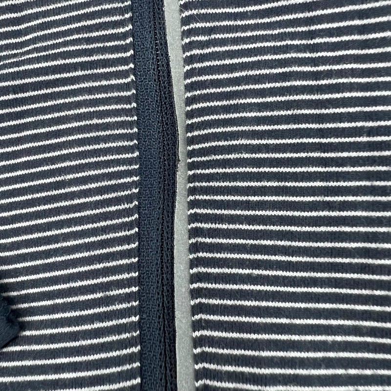 LULULEMON Men's Speed 1/2-Zip Shirt in Smallish Stripe Black Iris Blue/Silver gallery