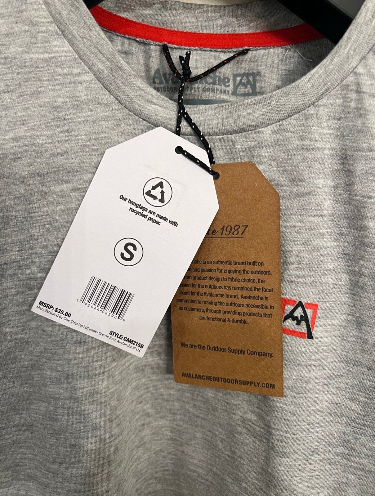 Avalanche Gray Short Sleeve Performance T-Shirt Men’s Size S Athletic Fit gallery