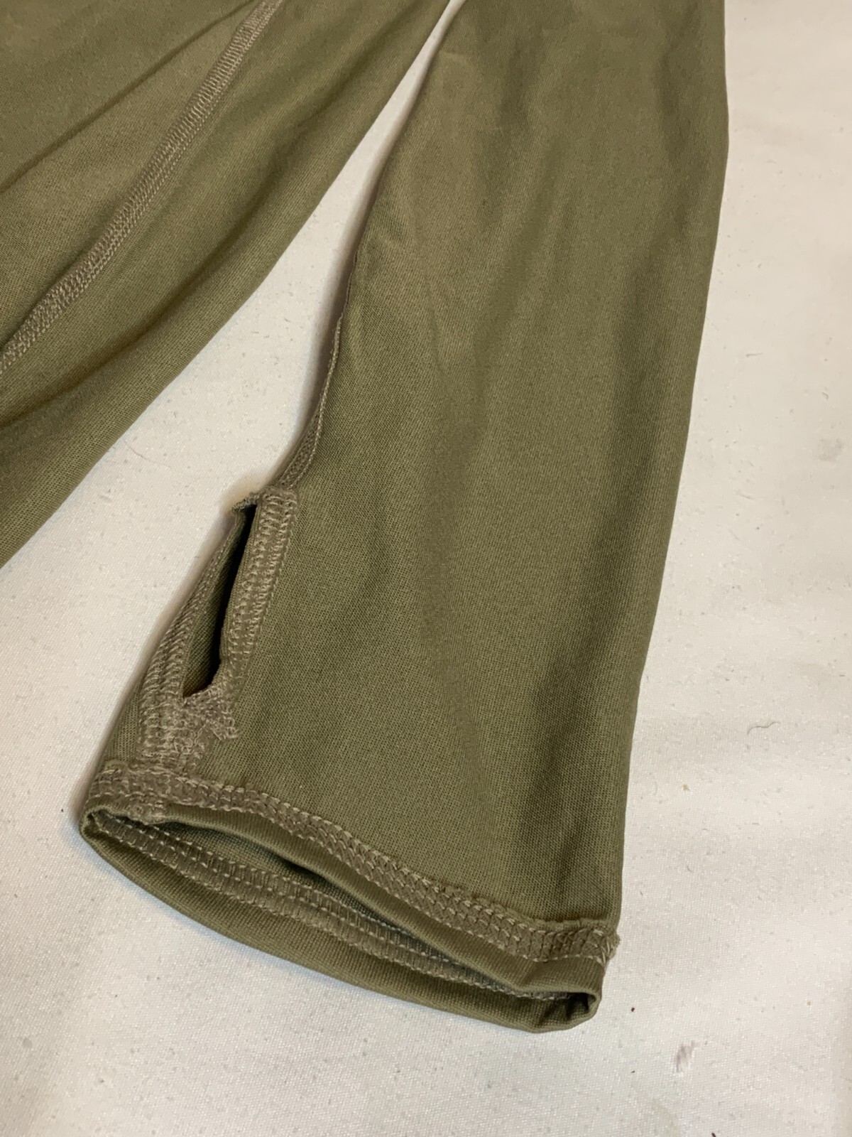 Milliken US Military OD Light Cold Weather Thumb Hole Undershirt Sz S Reg gallery