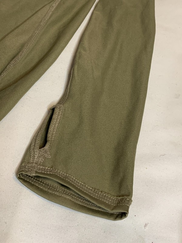 Milliken US Military OD Light Cold Weather Thumb Hole Undershirt Sz S Reg gallery