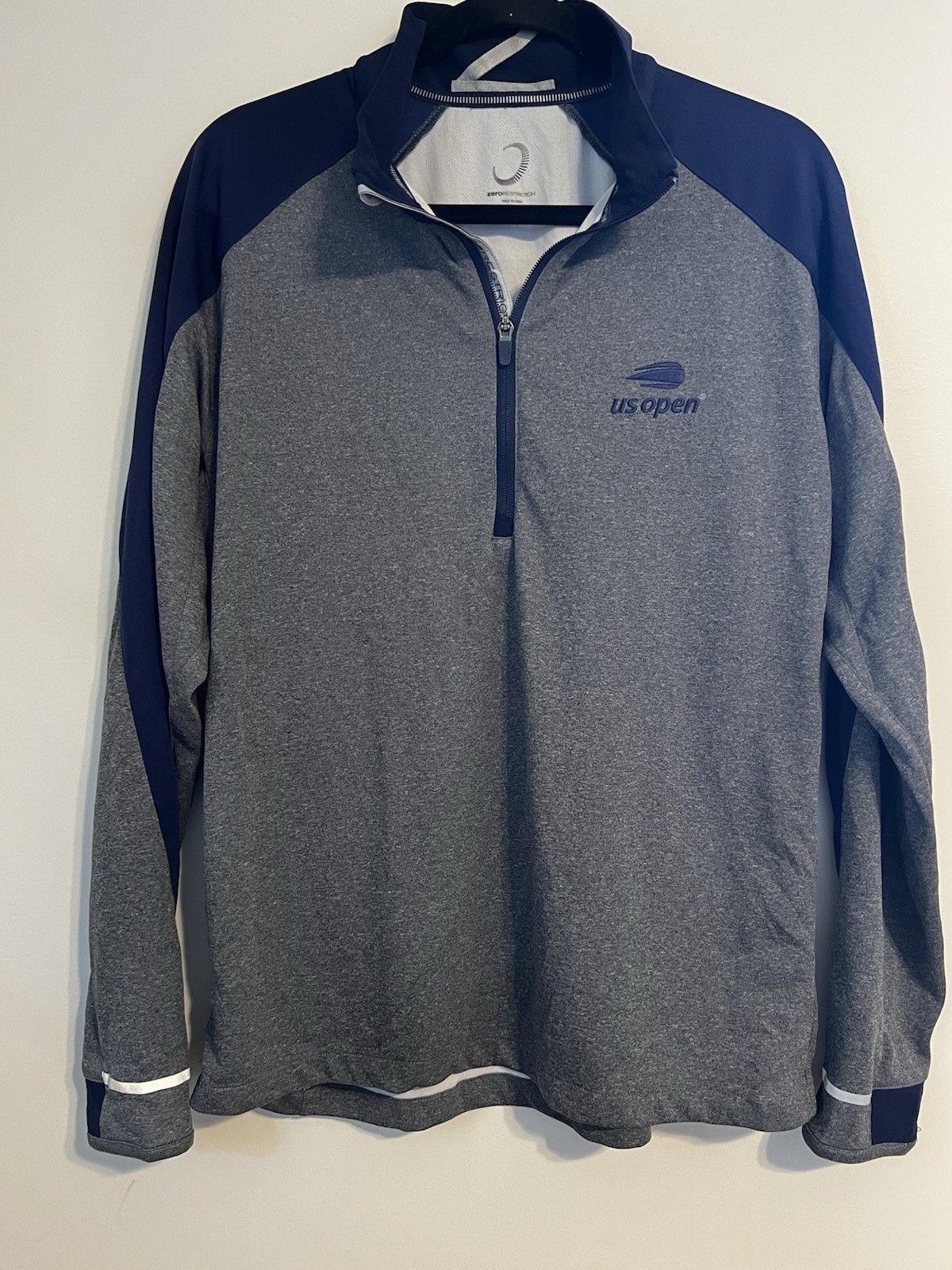 Zero Restriction Men’s Active Pullover US Open Large gallery