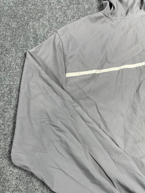 Under Armour Men's Gray Herringbone Windbreaker Loose Fit Hooded Jacket Size XL gallery