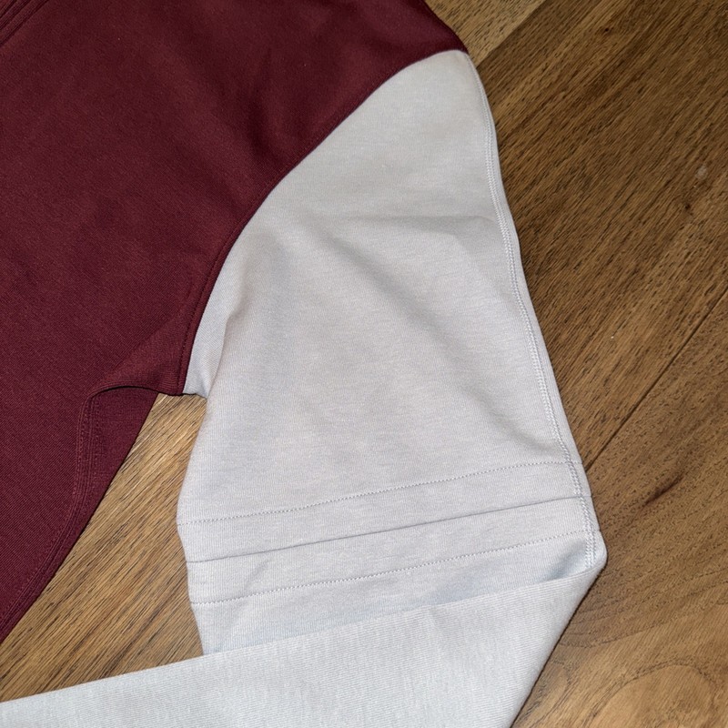 NEW NWT Nike Mens SMALL FJ9549-669 Long Sleeve 1/4 Zip Maroon Grey Gray Sleeves gallery