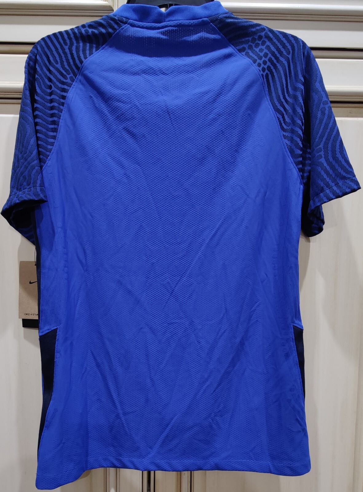 NEW Men’s Medium Nike Vaporknit III Slim Fit Soccer Jersey Blue CW3133-480 gallery