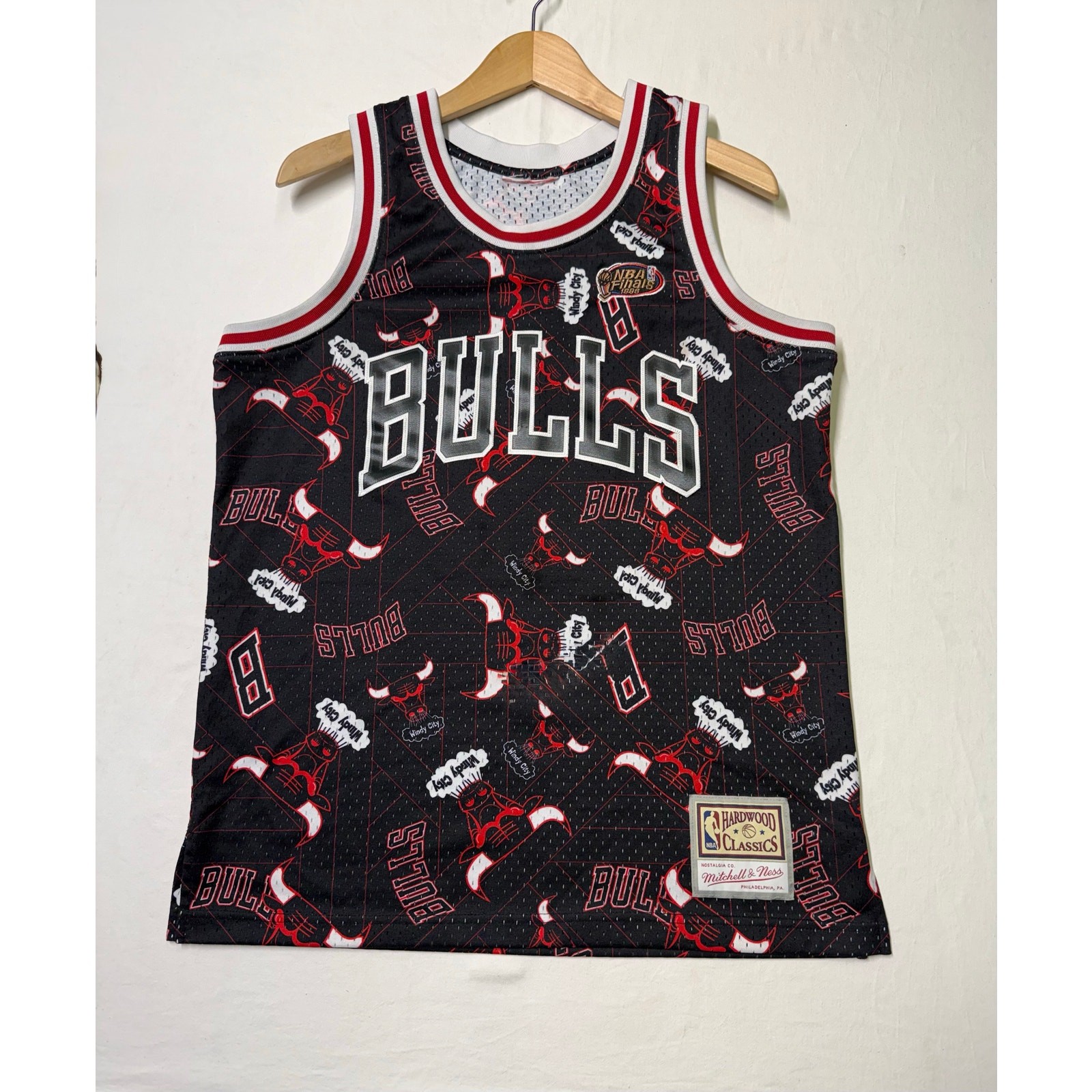 Chicago Bulls NBA Jersey 96 Finals Mitchell & Ness Windy City have flaw 🚨 gallery