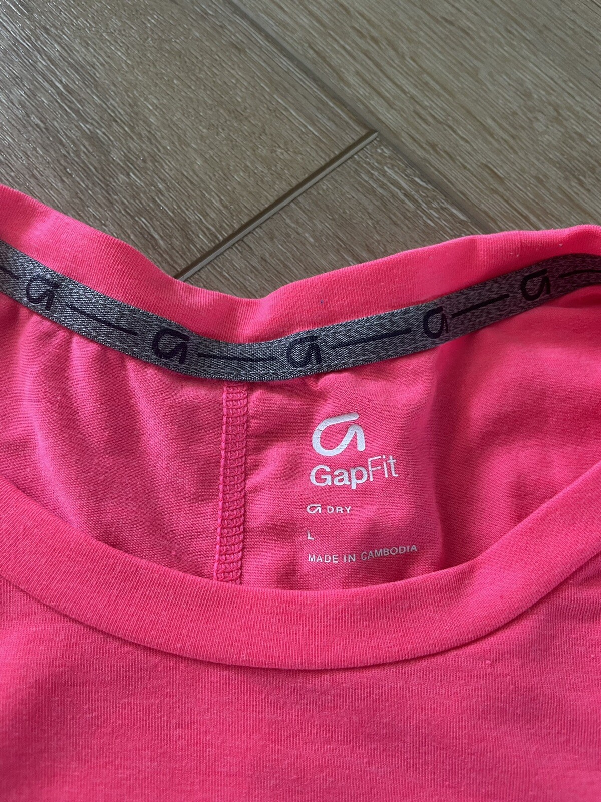 Mens Gap Fit Neon Pink Shirt - L - Dry Fit - 4-way Stretch gallery