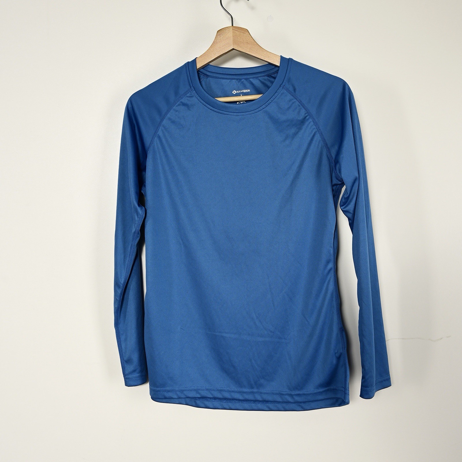 Naviskin Men’s S. Blue Long Sleeve Pullover Athletic Shirt W/Brand Name gallery