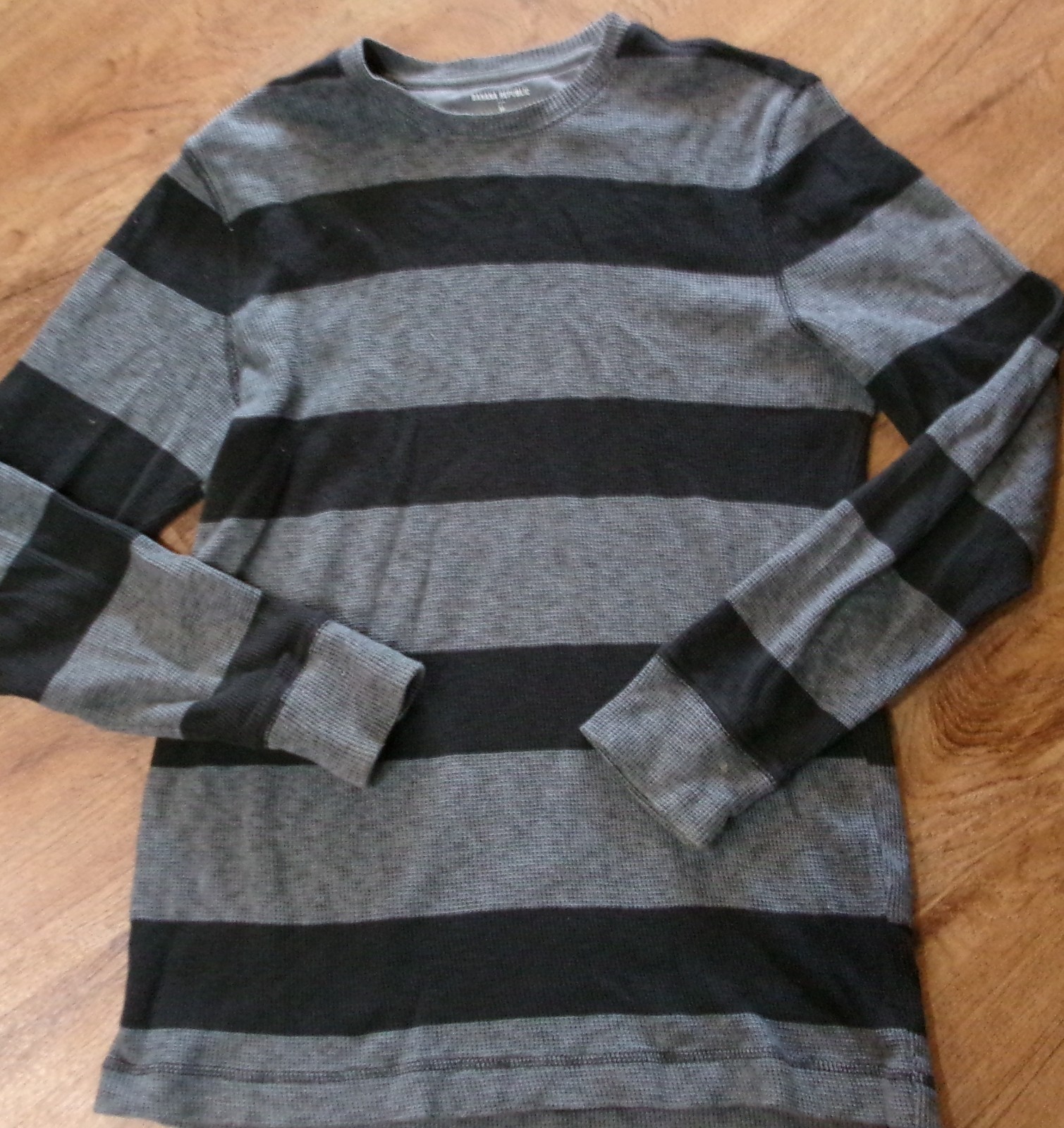 Lot of Pullover Shirts-Under Armour/Avalanche/Banana Republic/Nike-M gallery