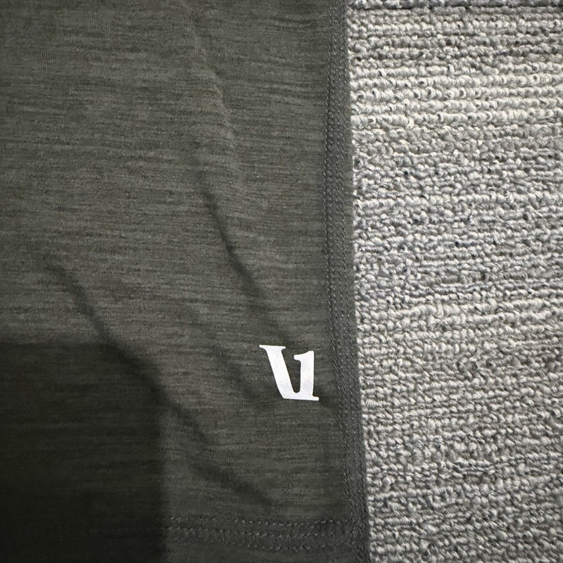 Vuori Pullover Medium Gray Ease Performance 2.0 Half Zip Golfer Stretch V221 gallery