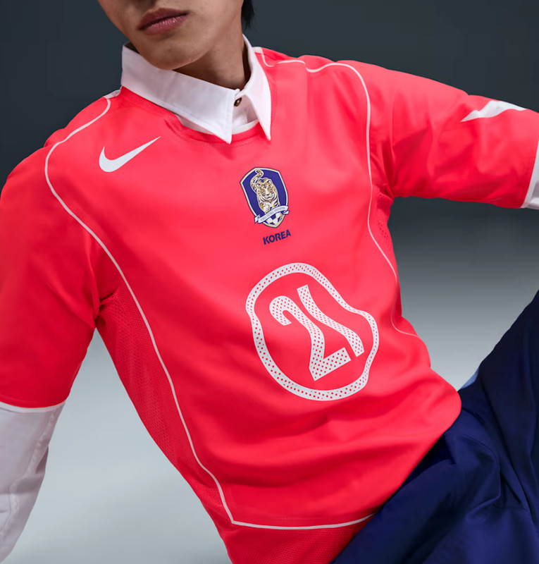Nike Korea 2004 Total 90 Retro Jersey Men's Soccer T-Shirts AsiaFit IF2943-679 gallery