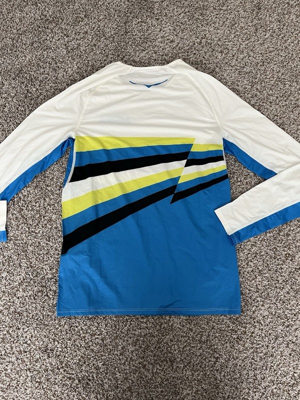 New Hoka One One Long Sleeve Shirt - Men’s Size S gallery