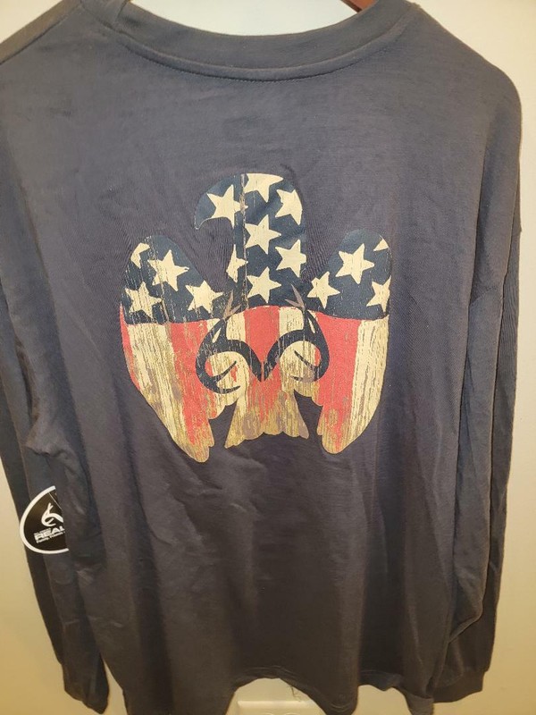 REALTREE BLUE LONG SLEEVE T-SHIRT Red White Blue Patriotic Back SIZE XL New gallery