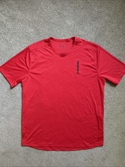 Men’s Under Armour Cool Switch Size L Red Loose Fit Short Sleeve Shirt