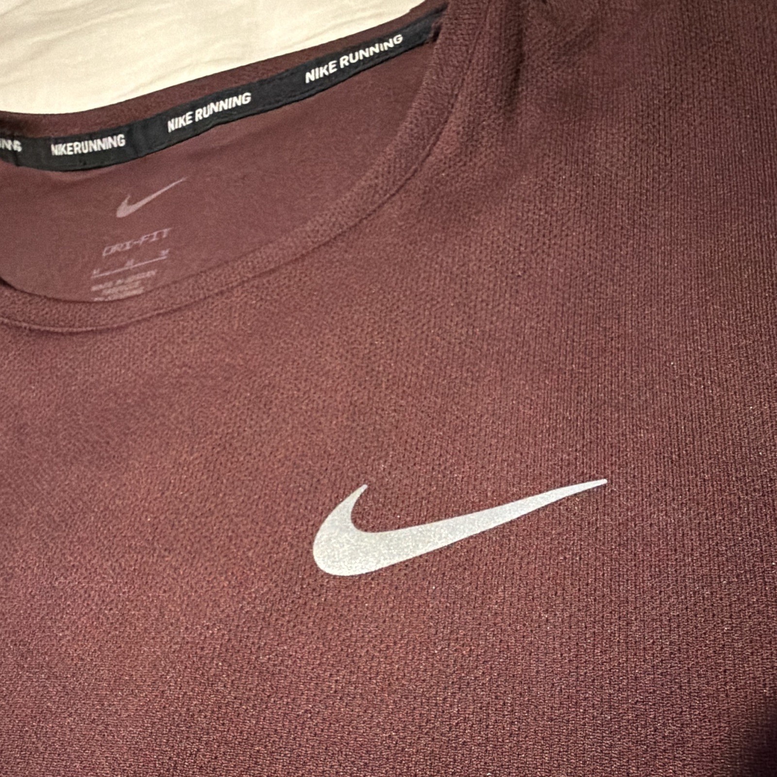 Nike Dri-FIT Men's Burgundy Running T-Shirt M Crew Neck Lightweight Logo gallery