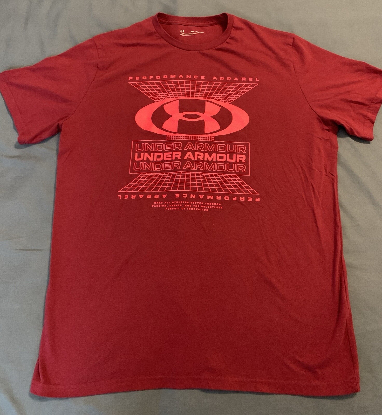Under Armour Loose Fit Men's XXL Graphic Spell Out Performance Tee Shirt Maroon gallery