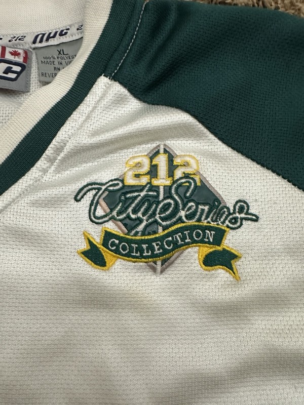 VINTAGE 2003 Y2K Jersey Green White 212 NYC Dirty South Hip Hop City Size XL gallery