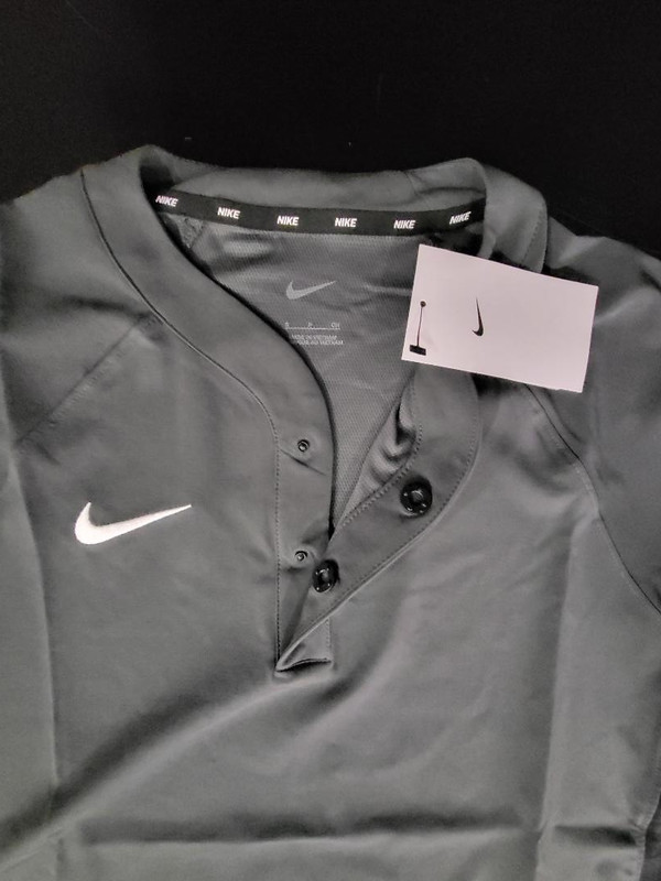 Nike Men's Gray & Black Baseball 2 Snap Button Jacket Short Sleeve Shirt Small gallery