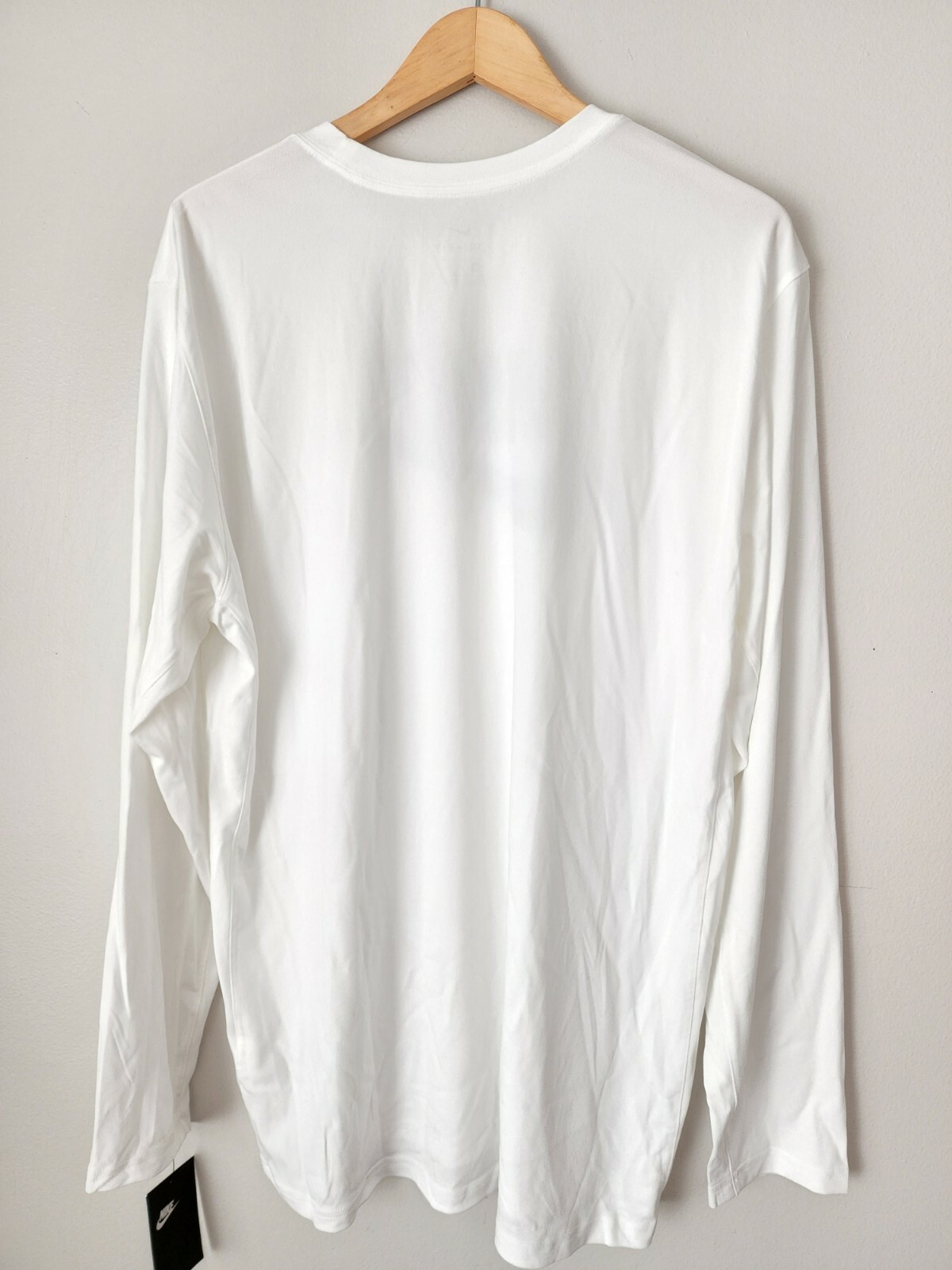 Nike Dri-FIT Swoosh Icon Futura Large Men's White L/S DR0682 100 Nwt gallery