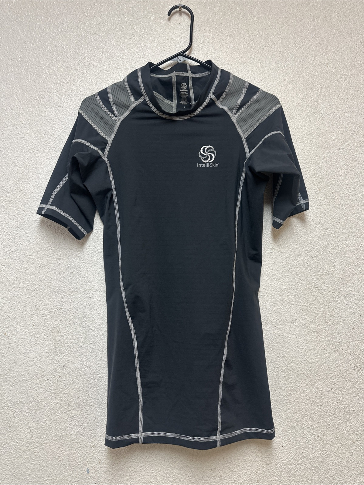 IntelliSkin Men’s Foundation Pro Short Sleeve Compression Shirt Black Top Sz L gallery