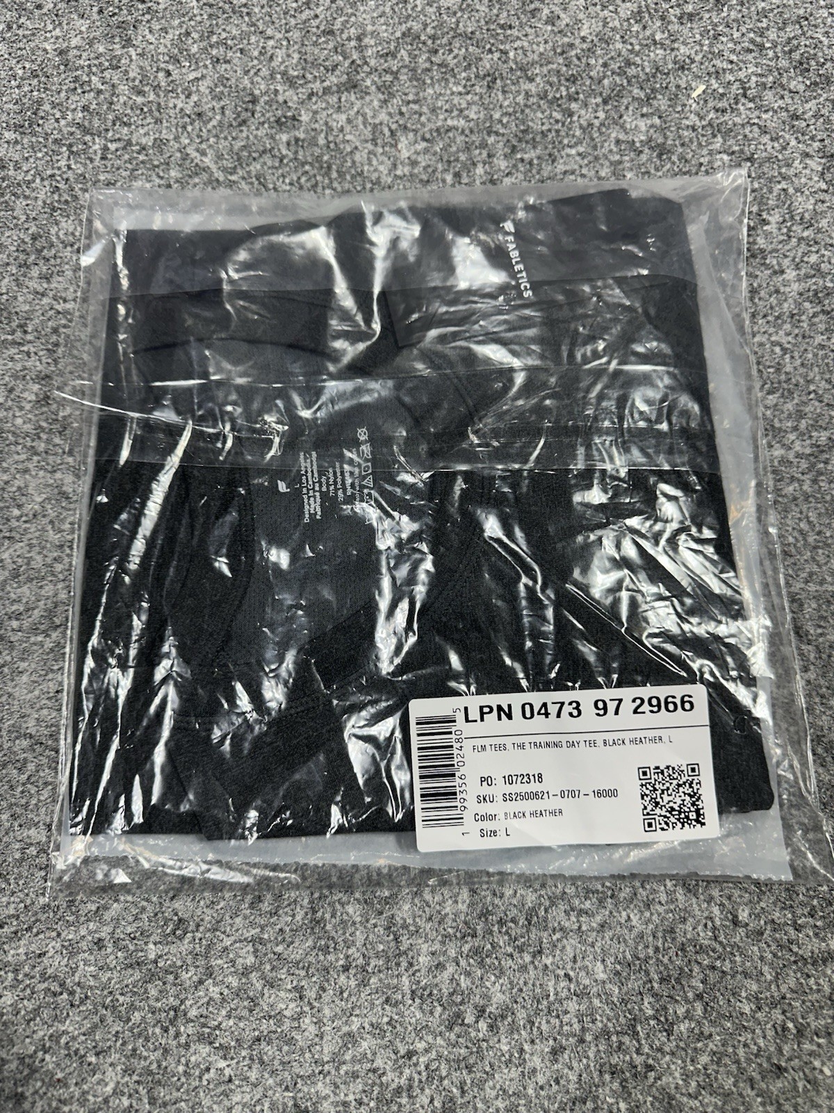 NEW Fabletics Mens The Training Day Tee Shirt LARGE Black Heather Short Sleeve gallery