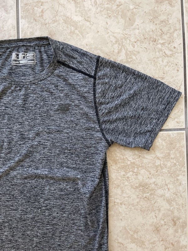New Balance Running Men’s Short Sleeve Small Gray T-Shirt Active Training Track gallery