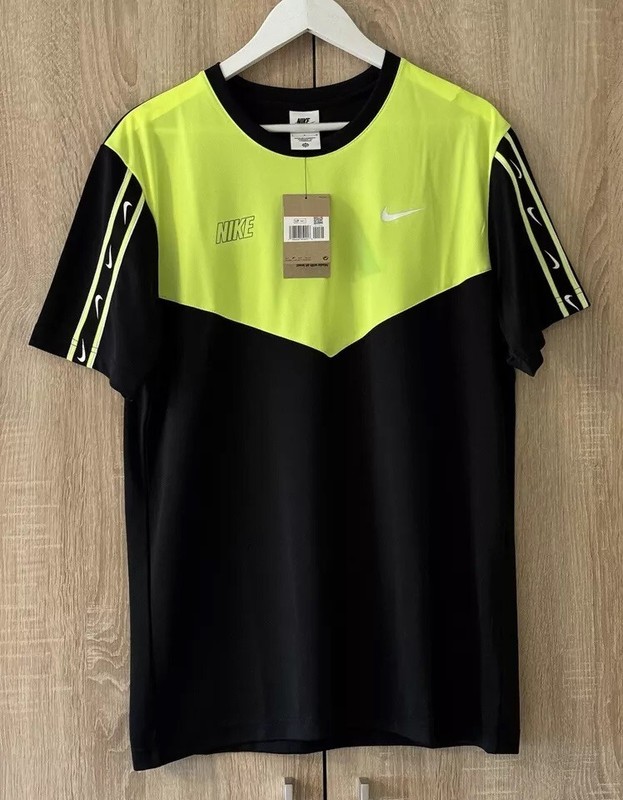 Nike Men's Sportswear Jersey Active Short Sleeve Graphic Top DX2301-013 Medium gallery