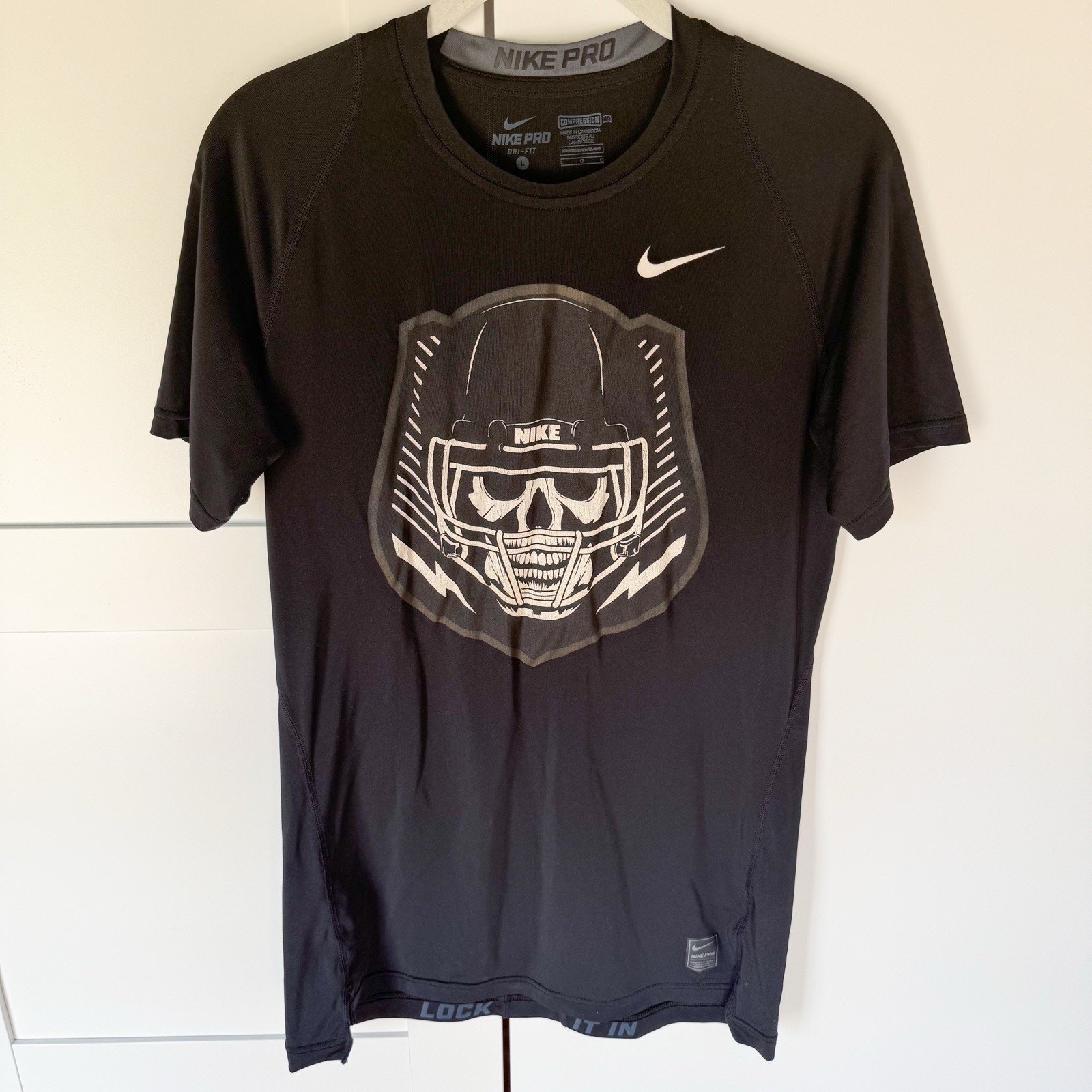 NIKE Pro Dri-Fit LARGE Compression Football Skull Shirt Mens- RARE gallery